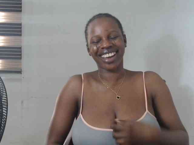 Sweetncreamy webcam