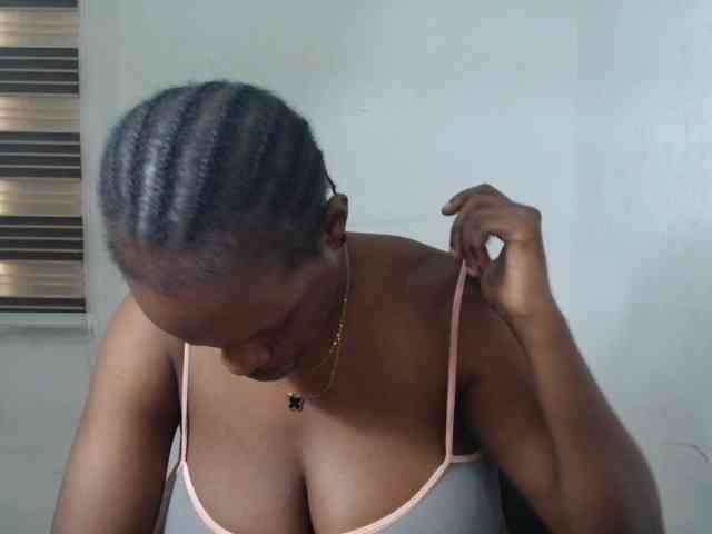 Sweetncreamy webcam