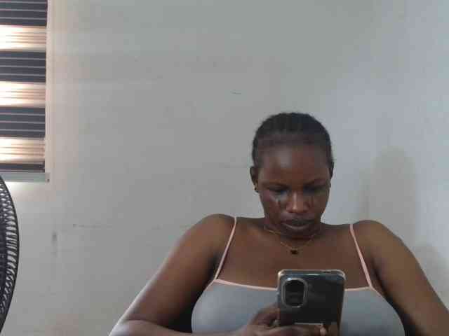 Sweetncreamy webcam