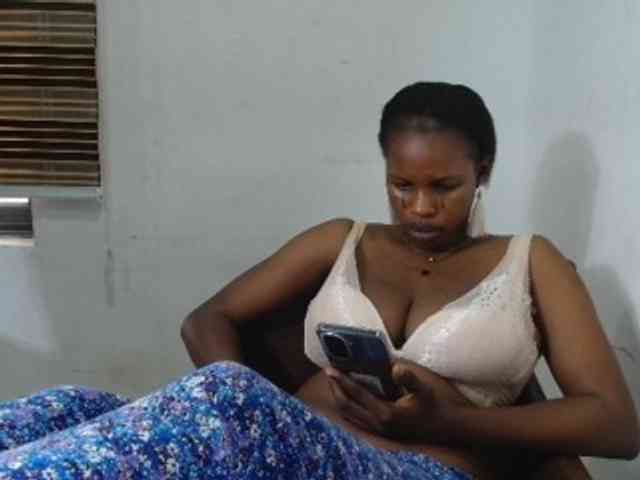 Sweetncreamy webcam
