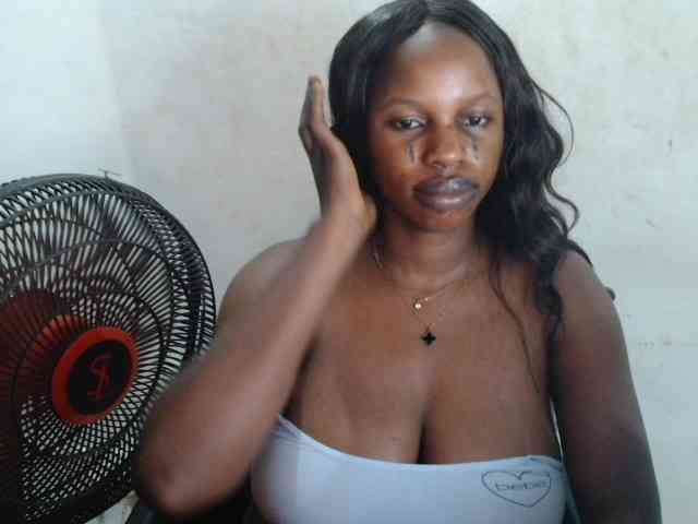 Sweetncreamy webcam