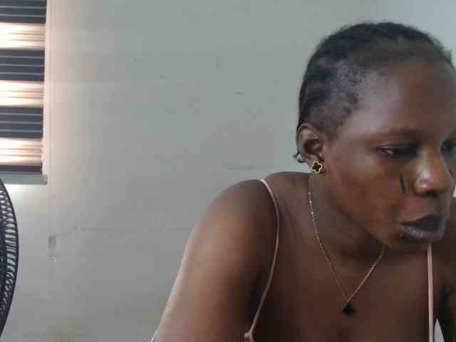 Sweetncreamy webcam