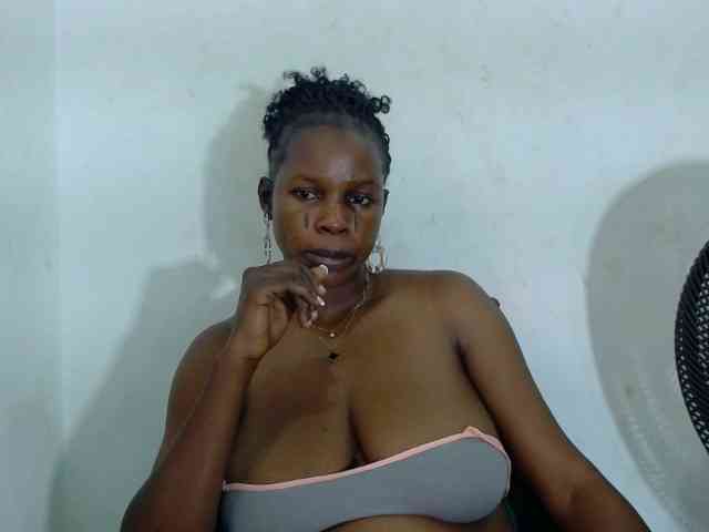 Sweetncreamy webcam