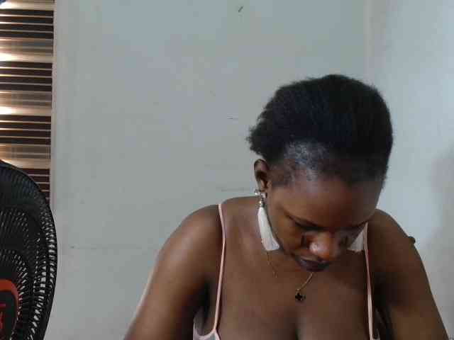 Sweetncreamy webcam
