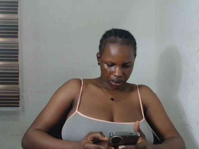 Sweetncreamy webcam