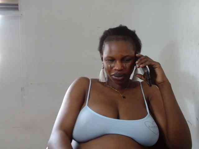 Sweetncreamy webcam