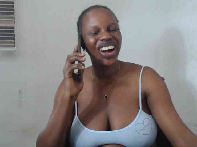 Sweetncreamy webcam