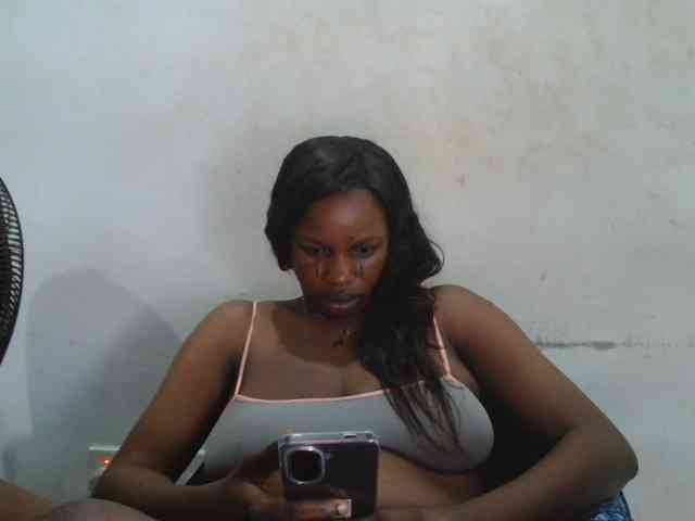 Sweetncreamy webcam