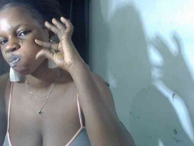 Sweetncreamy webcam