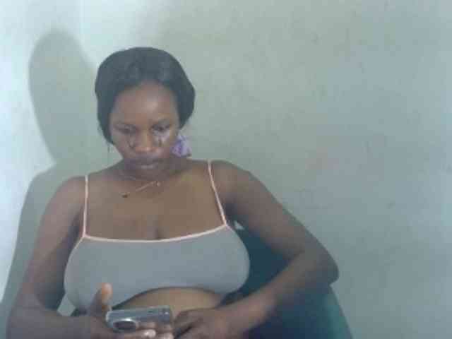 Sweetncreamy webcam