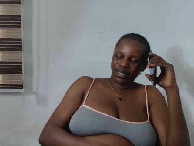 Sweetncreamy webcam