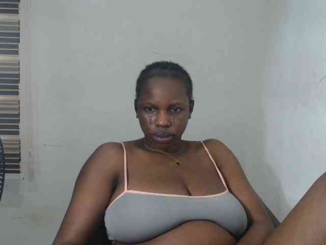 Sweetncreamy webcam