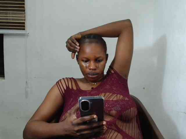 Sweetncreamy webcam