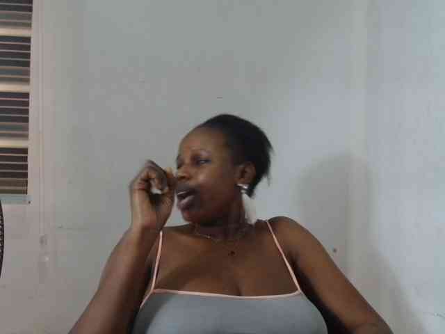 Sweetncreamy webcam