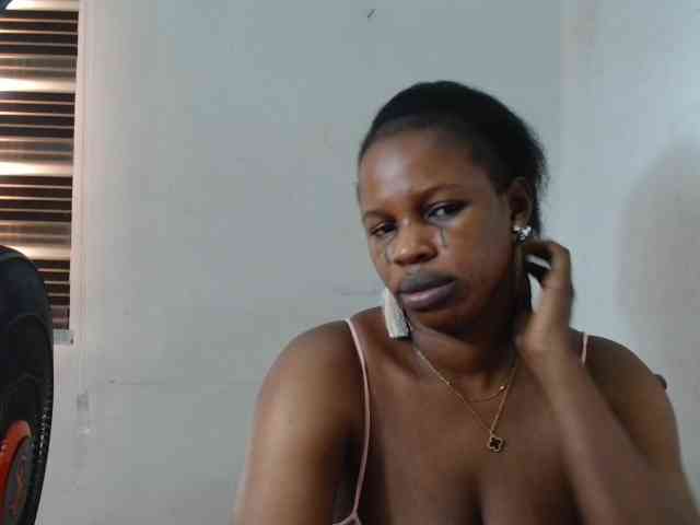 Sweetncreamy webcam