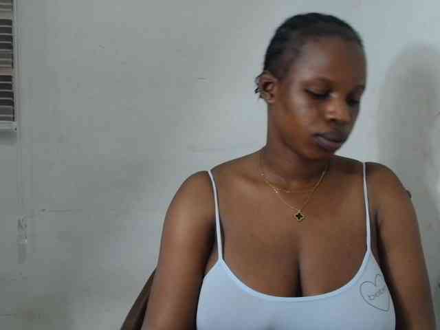 Sweetncreamy webcam