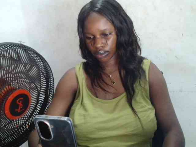 Sweetncreamy webcam