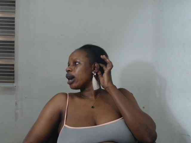 Sweetncreamy webcam