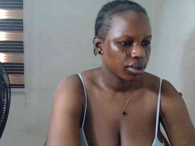 Sweetncreamy webcam