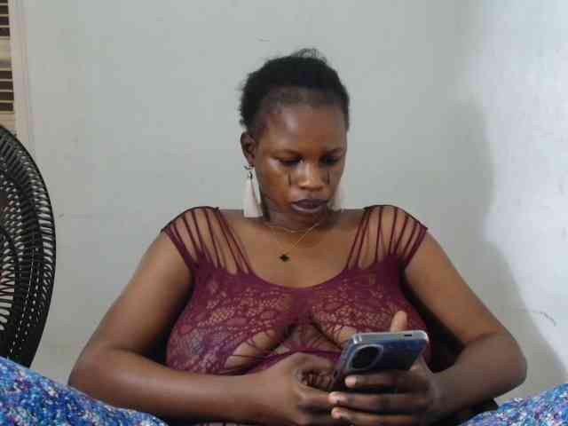 Sweetncreamy webcam