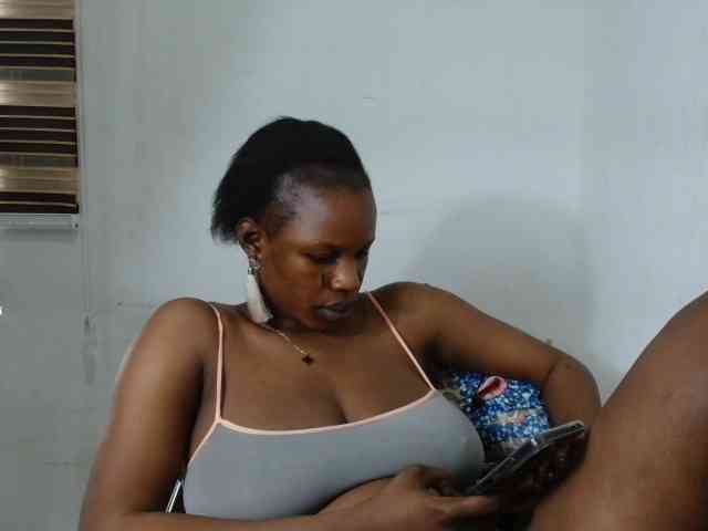 Sweetncreamy webcam