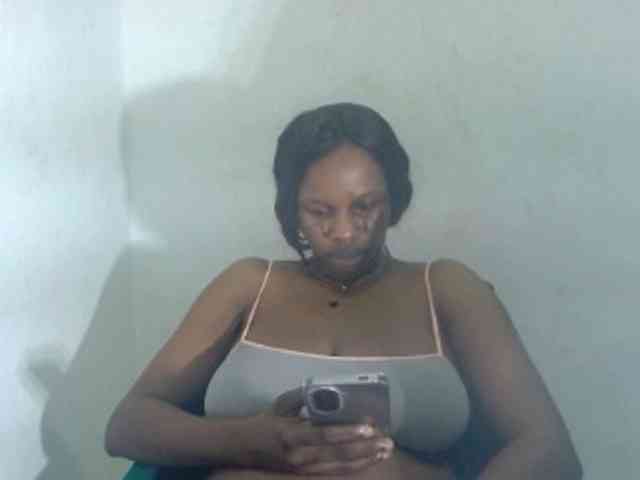 Sweetncreamy webcam