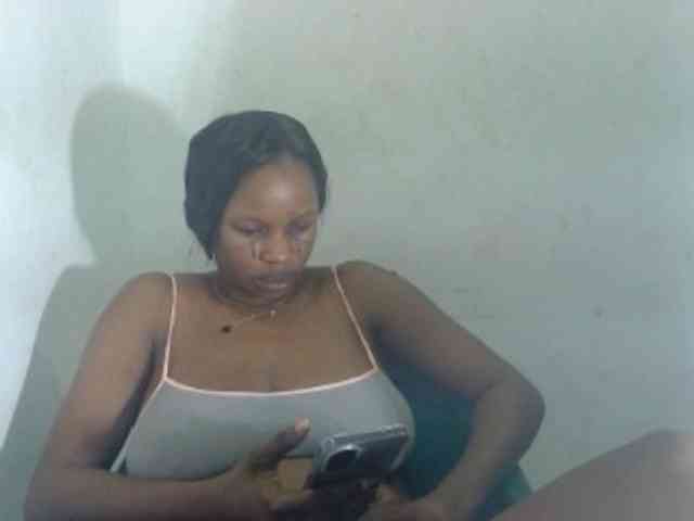 Sweetncreamy webcam