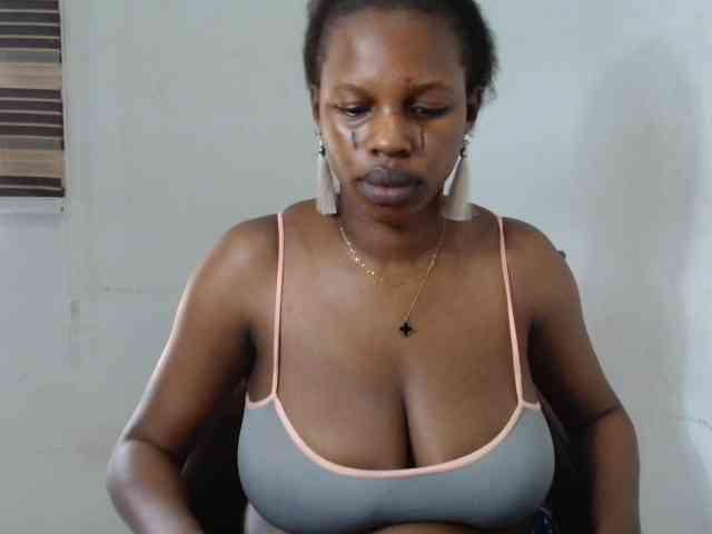 Sweetncreamy webcam