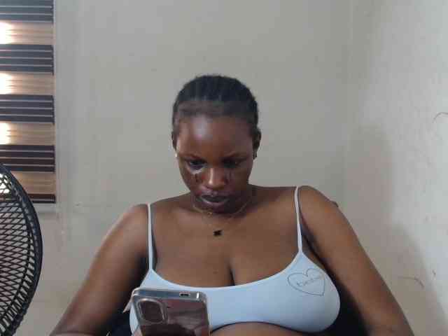Sweetncreamy webcam