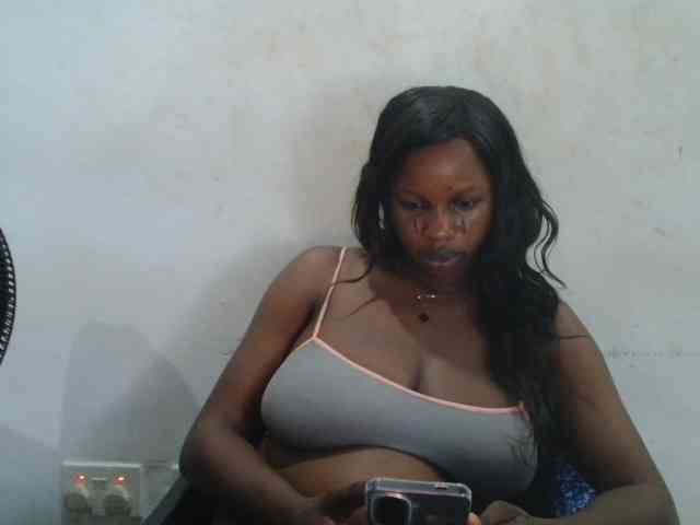 Sweetncreamy webcam