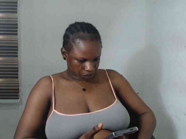 Sweetncreamy webcam