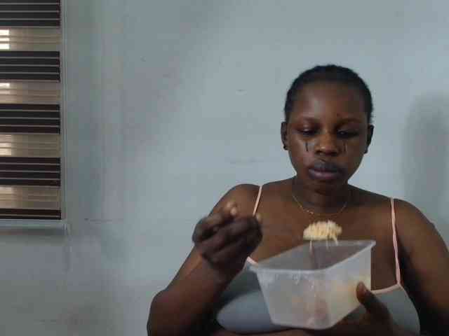 Sweetncreamy webcam