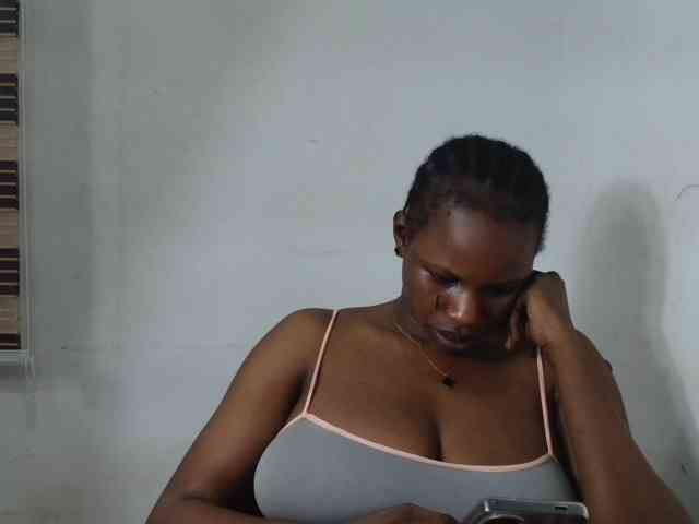 Sweetncreamy webcam