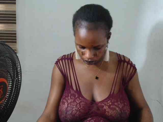 Sweetncreamy webcam