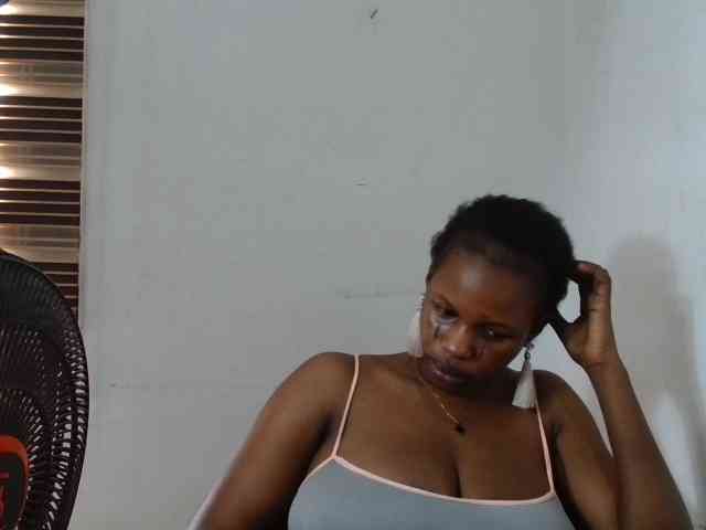 Sweetncreamy webcam