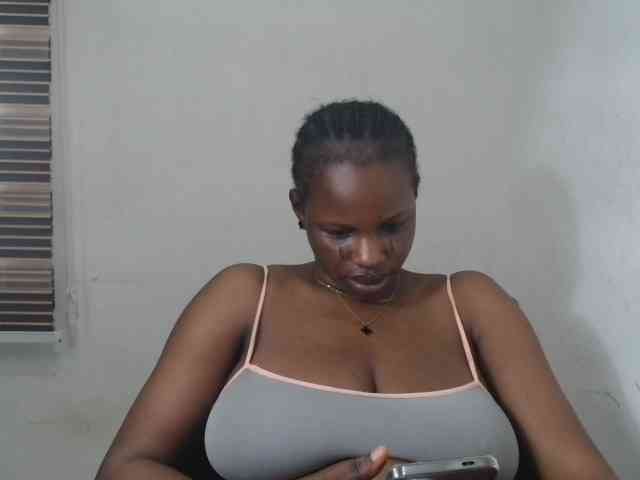 Sweetncreamy webcam