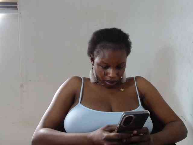 Sweetncreamy webcam