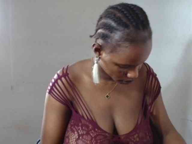 Sweetncreamy webcam