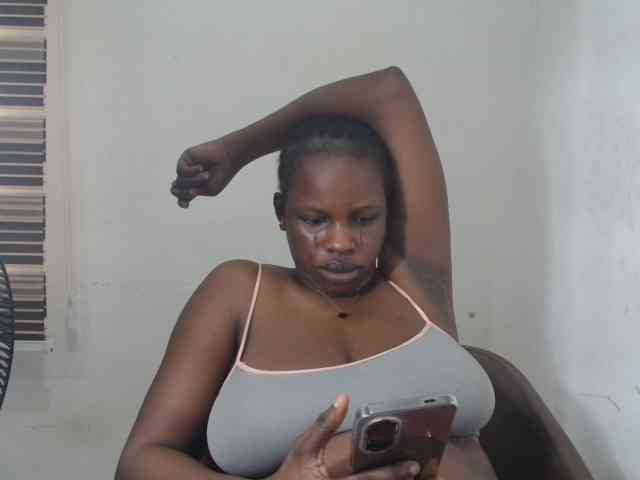 Sweetncreamy webcam