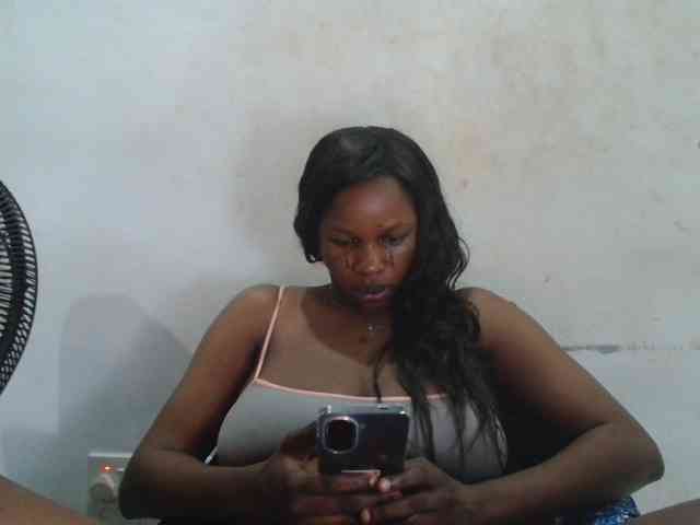 Sweetncreamy webcam