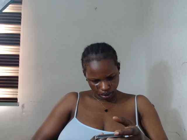 Sweetncreamy webcam