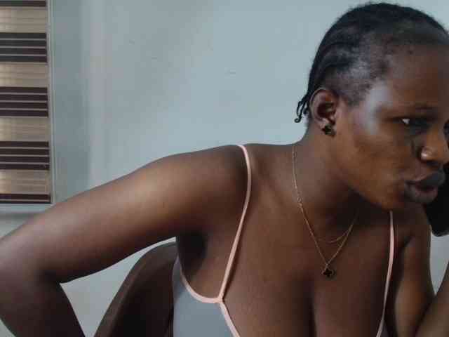 Sweetncreamy webcam
