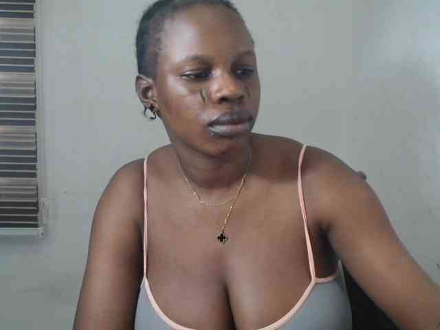 Sweetncreamy webcam