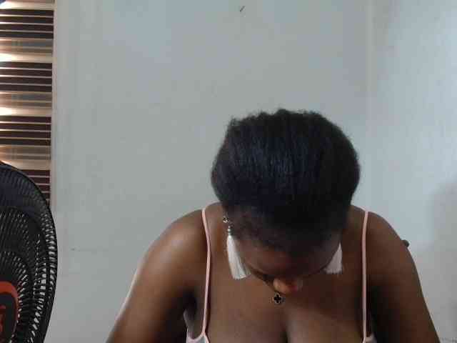 Sweetncreamy webcam