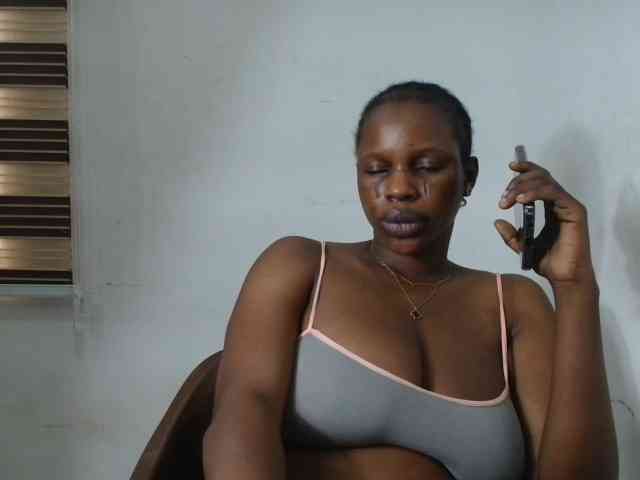 Sweetncreamy webcam