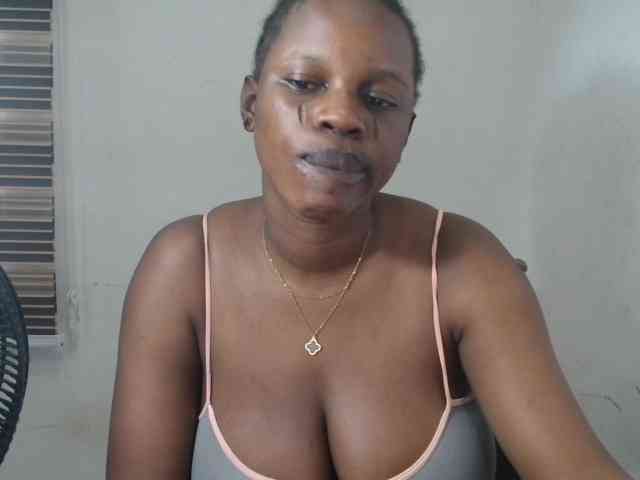 Sweetncreamy webcam