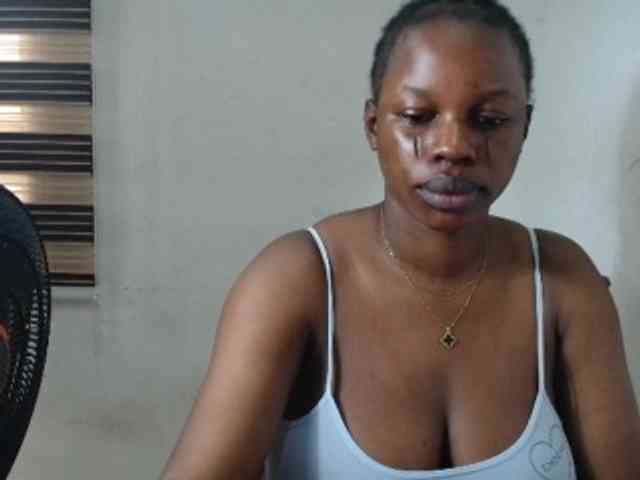 Sweetncreamy webcam