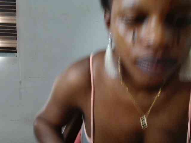 Sweetncreamy webcam