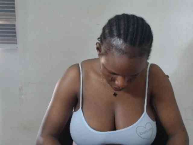 Sweetncreamy webcam