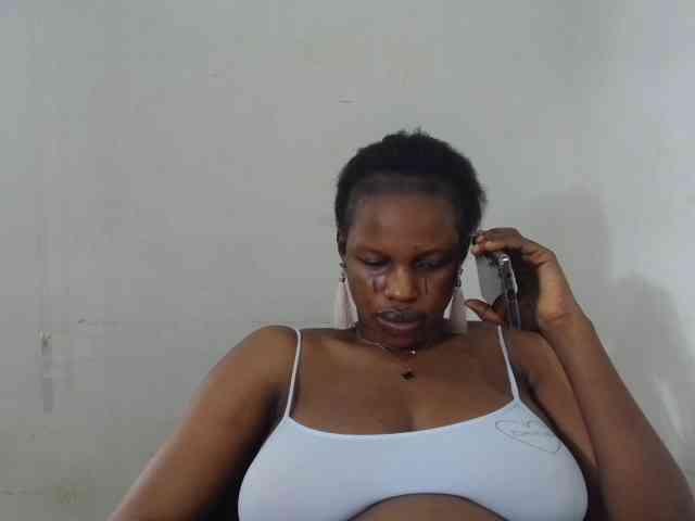 Sweetncreamy webcam